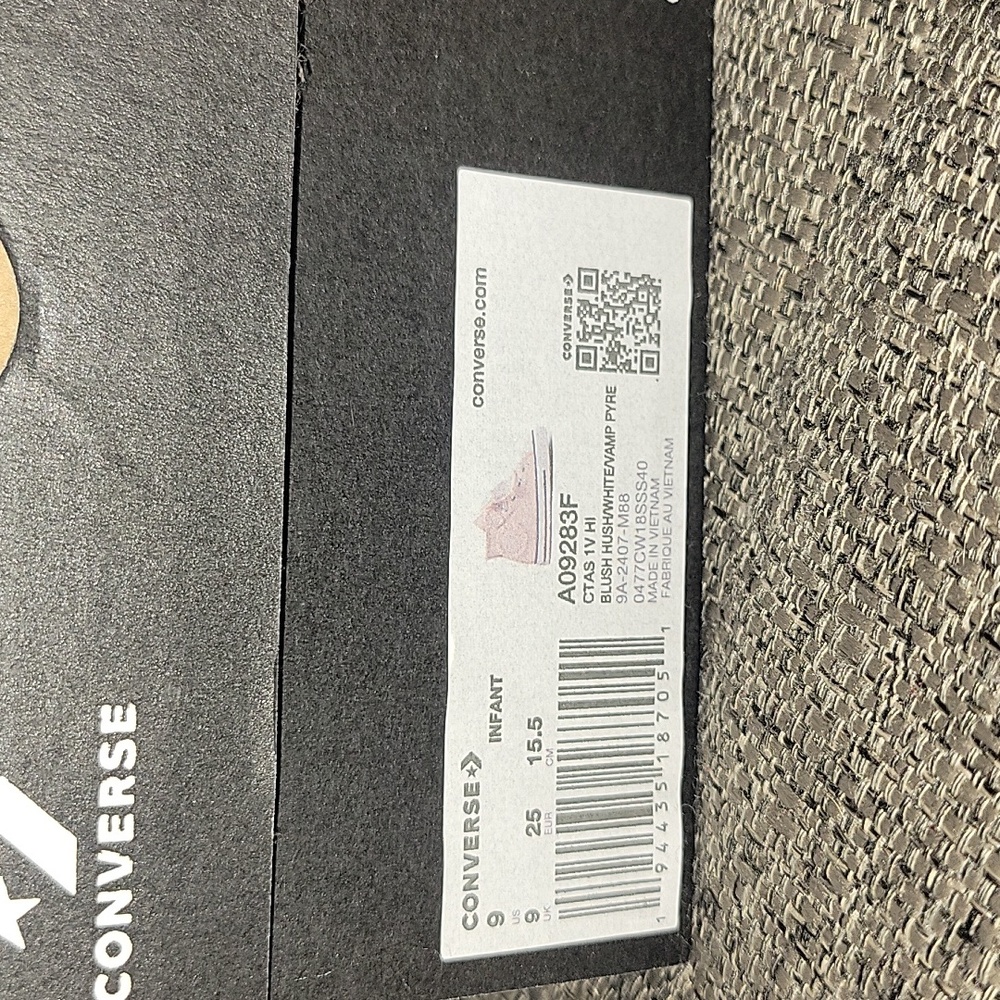Converse All Stars Infant Size 9 Pink Easy On High Top - Picture 2 of 3
